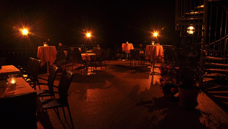 Terrace at night, © Hotel des Glücks Terrace at night, © Hotel des Glücks
