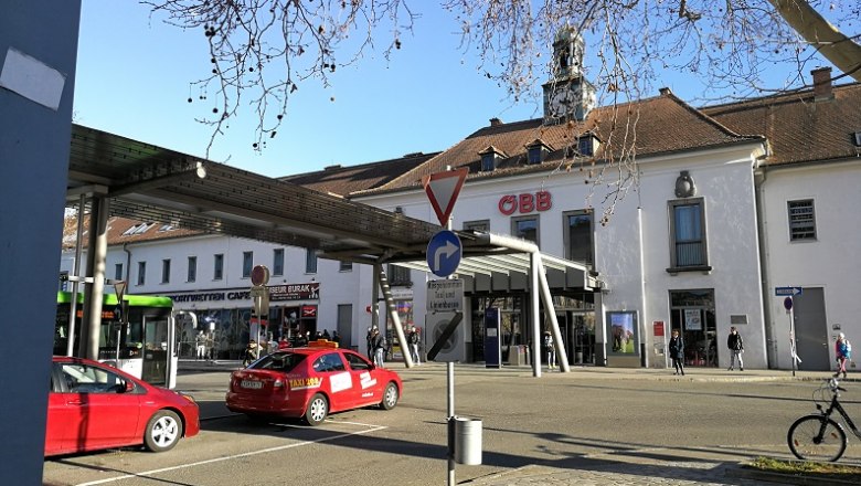 Bahnhof Krems an der Donau, © Roman Zöchlinger Bahnhof Krems an der Donau, © Roman Zöchlinger