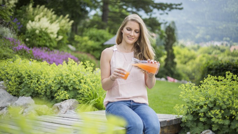 Relaxing in the alpine garden., © Patrick Haberler Relaxing in the alpine garden., © Patrick Haberler