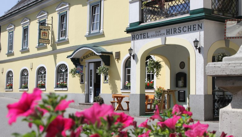 Hotel zum Goldenen Hirschen in summer, © Hotel zum Goldenen Hirschen Hotel zum Goldenen Hirschen in summer, © Hotel zum Goldenen Hirschen