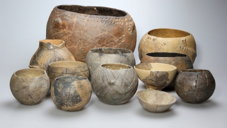 Decorated ceramic vessels from the early Neolithic period from Schletz, © Landessammlungen Niederösterreich / N. Weigl Decorated ceramic vessels from the early Neolithic period from Schletz, © Landessammlungen Niederösterreich / N. Weigl