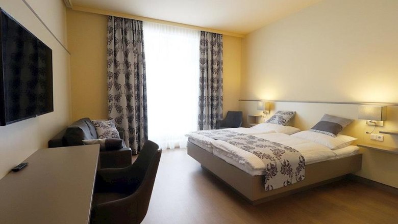 Kirchenwirt - Hotel - DZ Sonnwendstein, © Karin Stranz Kirchenwirt - Hotel - DZ Sonnwendstein, © Karin Stranz