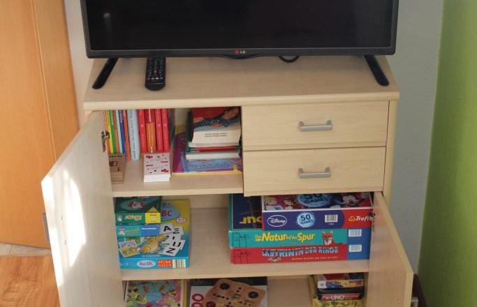 Television and games, © Fam. Weichselbaum Television and games, © Fam. Weichselbaum