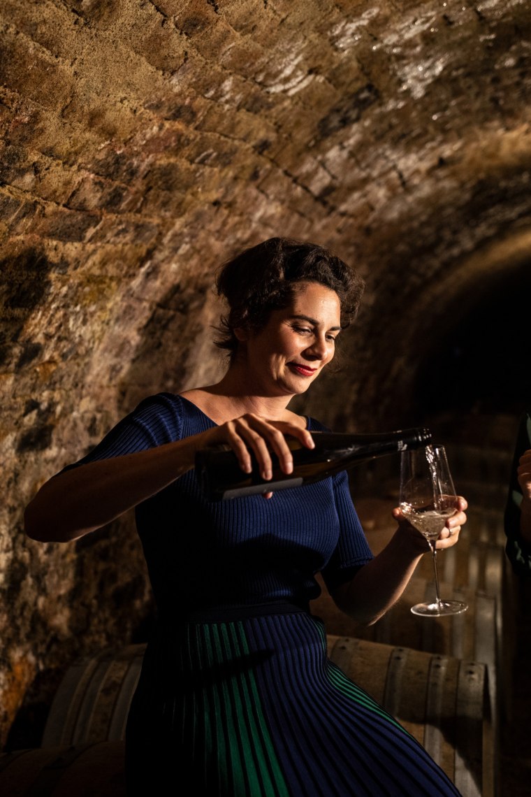 A ochutnejte osvěžující sklenku vína., © Weinviertel Tourismus/Doris Schwarz-König A ochutnejte osvěžující sklenku vína., © Weinviertel Tourismus/Doris Schwarz-König