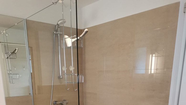 Bathroom, © Stefanie Fleischhaker Bathroom, © Stefanie Fleischhaker