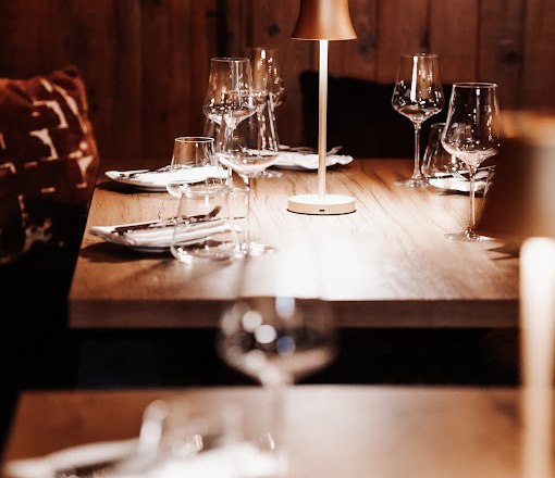 Mädchen und Wolf, © Mädchen und Wolf Mädchen und Wolf, © Mädchen und Wolf