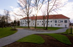 Gallery Lindenhof Raabs, © Helmut Lackinger Gallery Lindenhof Raabs, © Helmut Lackinger