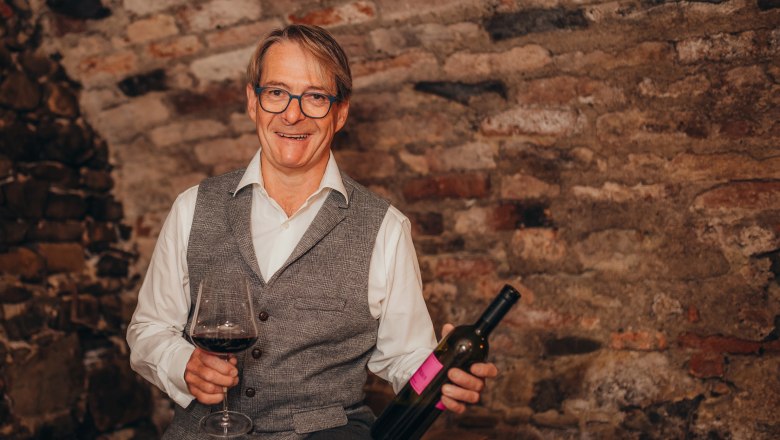 Wirt und Weinexperte: Martin Teufl, © Niederösterreich Werbung/Daniela Führer Wirt und Weinexperte: Martin Teufl, © Niederösterreich Werbung/Daniela Führer