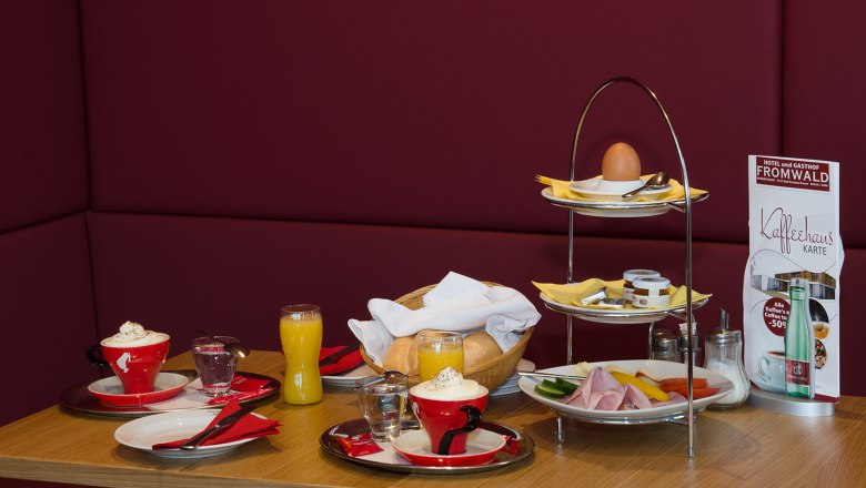 Enjoy breakfast at the Hubertushof, © Fotografin: Eva Heindl