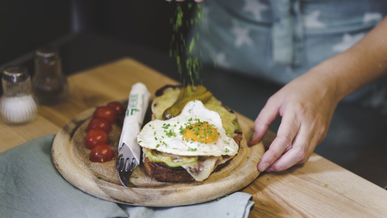 TDR dishes, © Buschenschank Buder