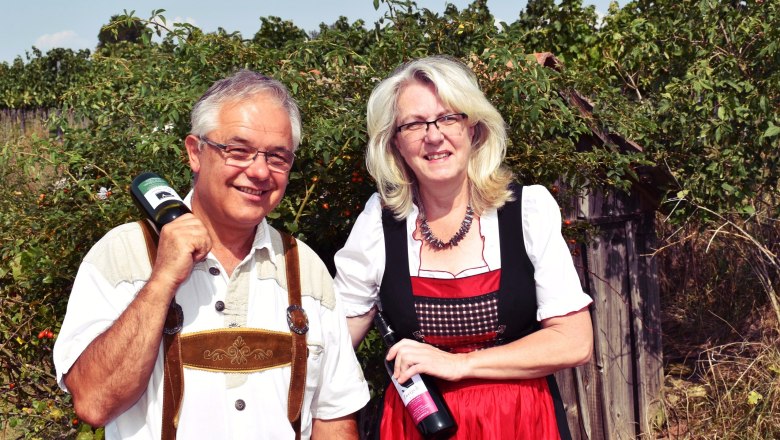 Winegrower couple, © Weingut Schober