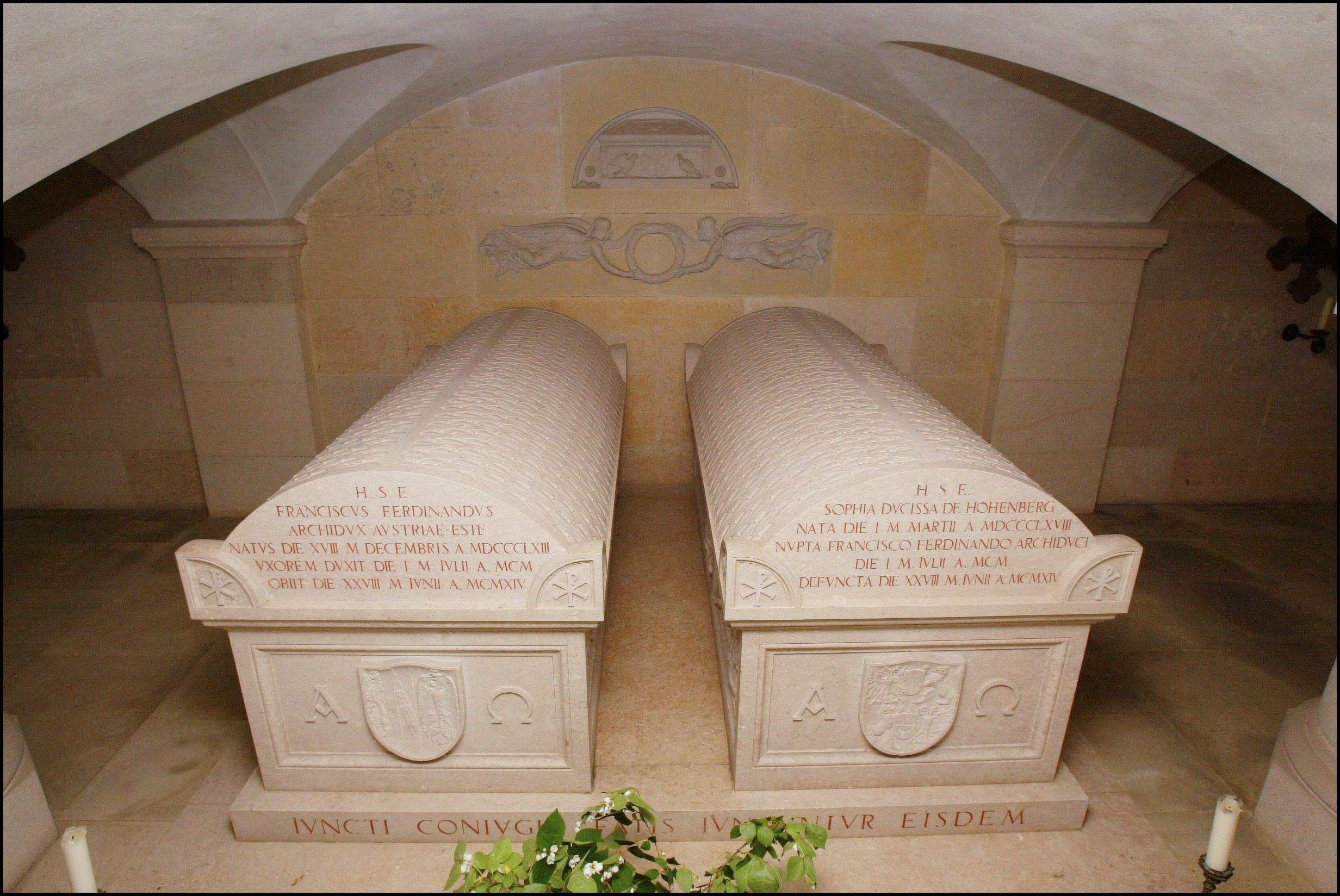 Pohled do interiéru krypty na hradě Artstetten