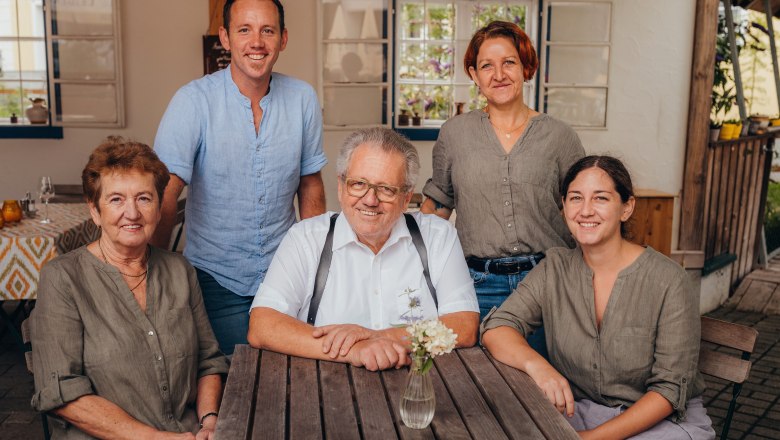 Anton, C&auml;cilia, Kerstin & Markus B&uuml;rgmayr-Posseth, Bernadette Fellner, &copy; Nieder&ouml;sterreich Werbung/Daniela F&uuml;hrer