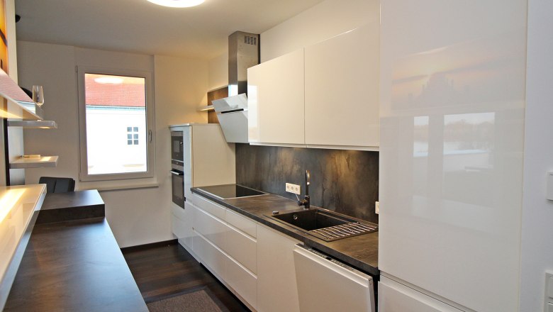 Vacation apartment Donaublick, kitchen, © Interhome