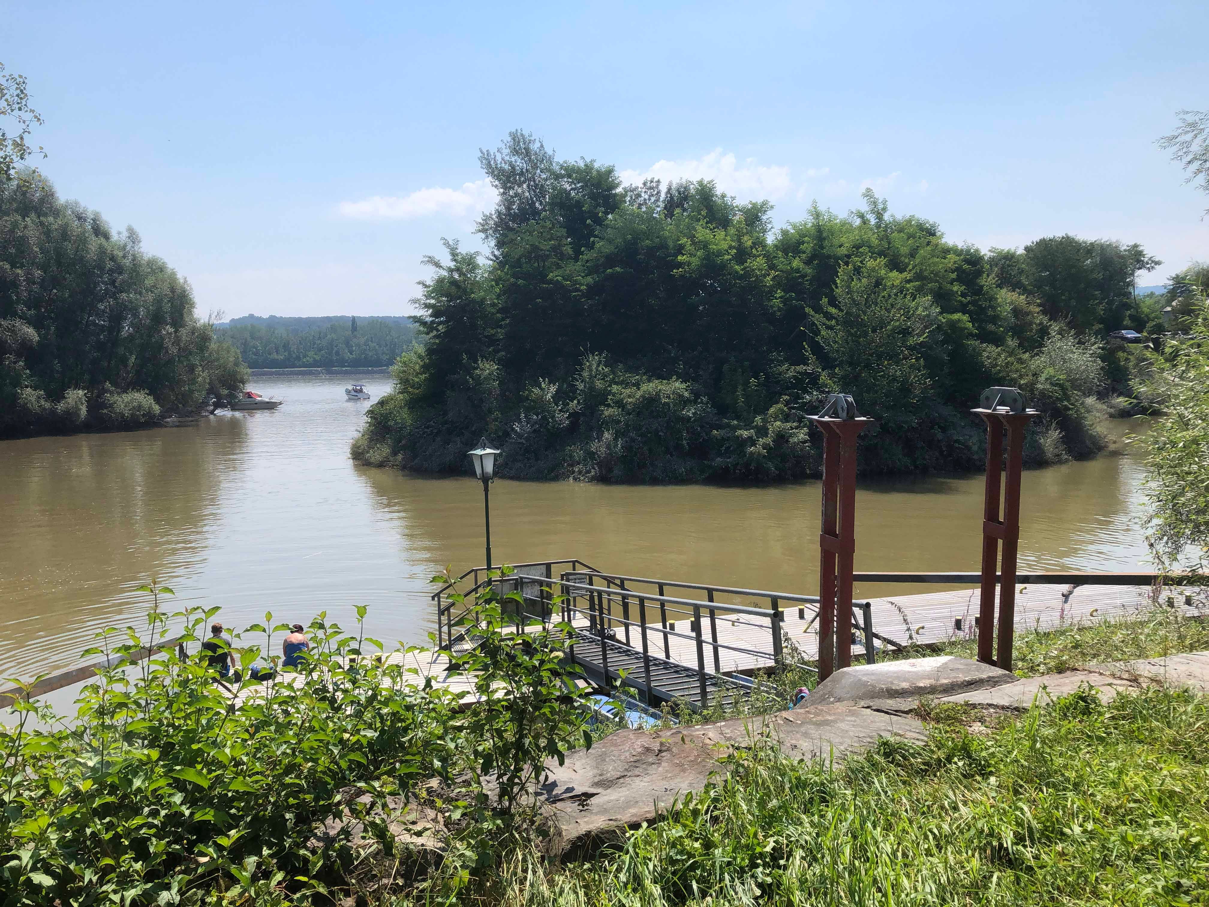 Vjezd do přístavu Emmersdorf/Luberegg