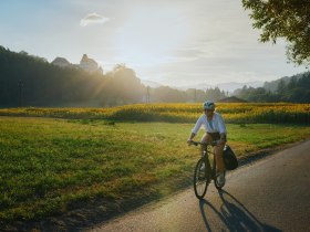 Radeln entlang des Feistritztal-Radwegs, &copy; Wiener Alpen in Nieder&ouml;sterreich