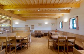 Winery & Buschenschank (typical tavern) Greilinger, © Greilinger