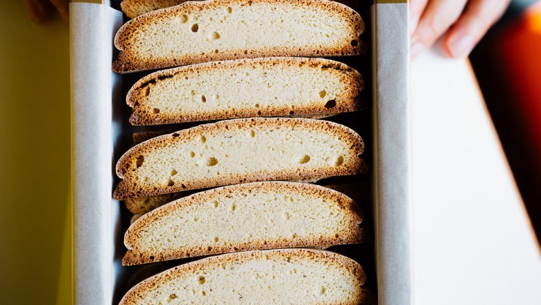 Culinary journey, Reichenau biscuit rusks, Konditorei Alber, Payerbach, Vienna Alps, &copy; Nieder&ouml;sterreich Werbung/Mara Hohla Herunterladen