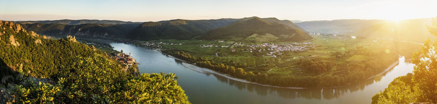 Pohled do Wachau, na levém břehu Dunaje Dürnstein, © Niederösterreich-Werbung/ M. Liebert