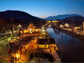 Eine kalte klare Winterbnacht &uuml;ber Payerbach..., &copy; Wiener Alpen in Nieder&ouml;sterreich - Semmering Rax