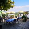 Gastgarten auf der Terrasse mit Blick auf die Donau, © Wachauerhof