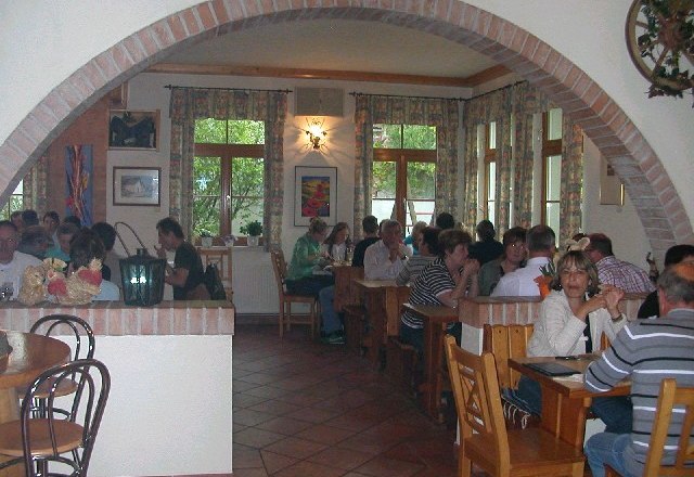 in the wine tavern, © Mihalovics