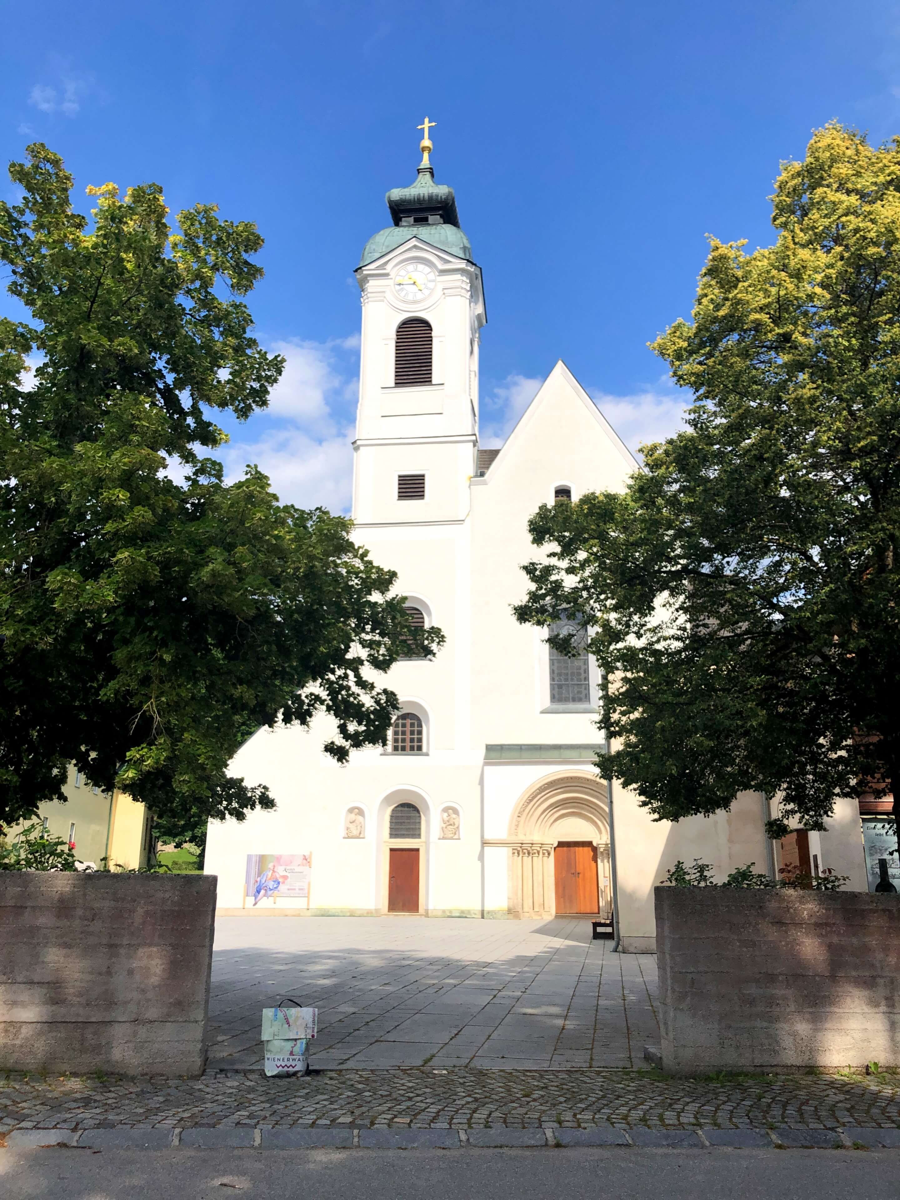 Bazilika zvenčí