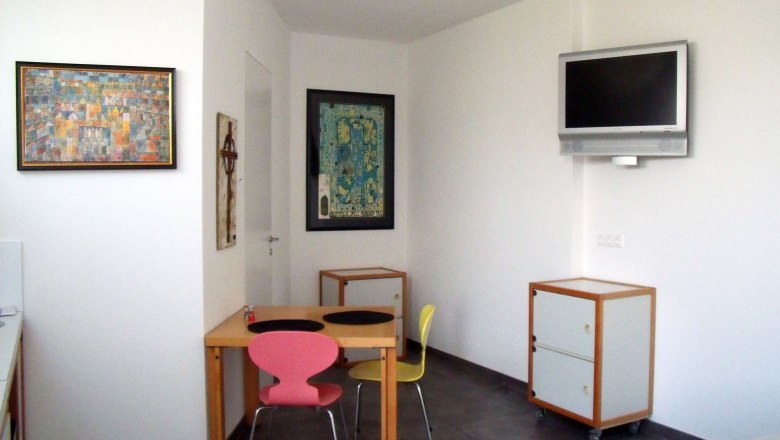 Dining area, TV, &copy; Scherer Living,