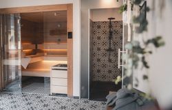 Wellnessbereich mit Sauna