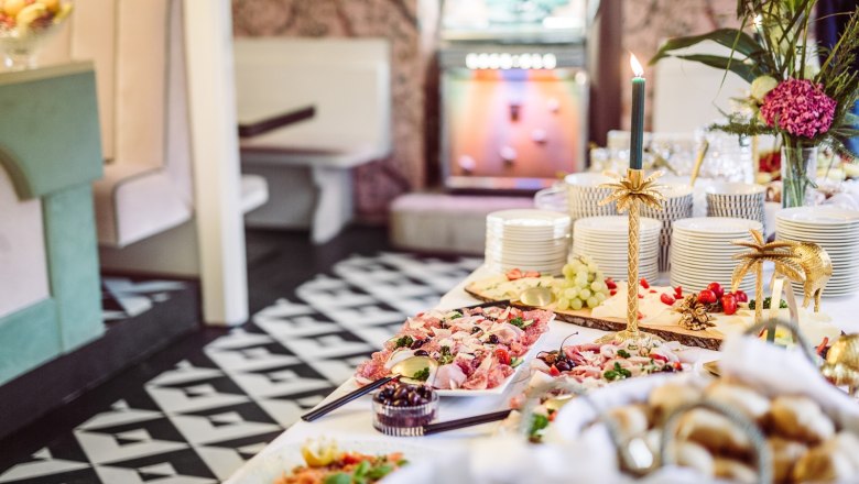 Buffet, &copy; Matthias Kronfuss