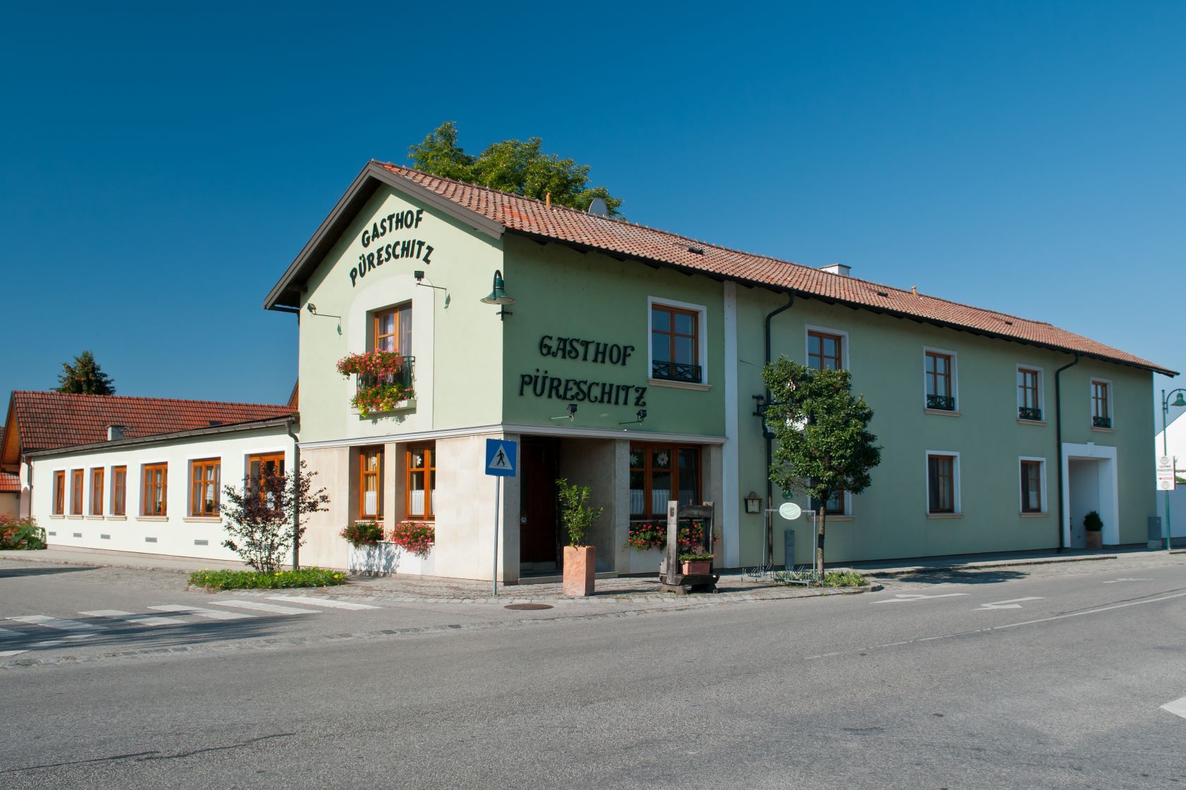 Pohled zvenčí