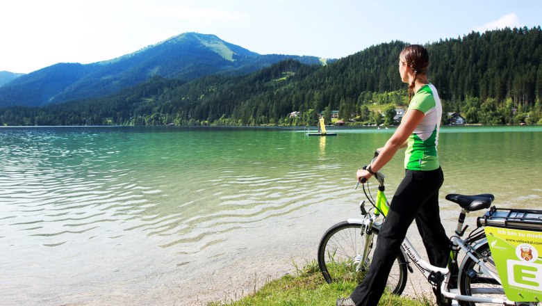Tyrkysově modrá voda v jezeře Erlaufsee, © weinfranz.at