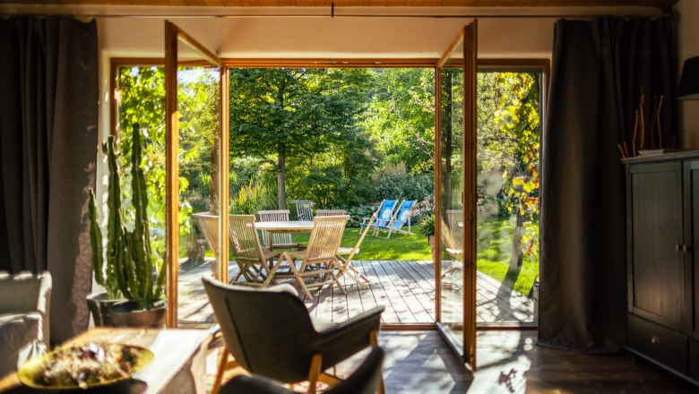 Ferienhaus Unternberg - Aussicht in den Garten, © Wiener Alpen/ Martin Fülöp