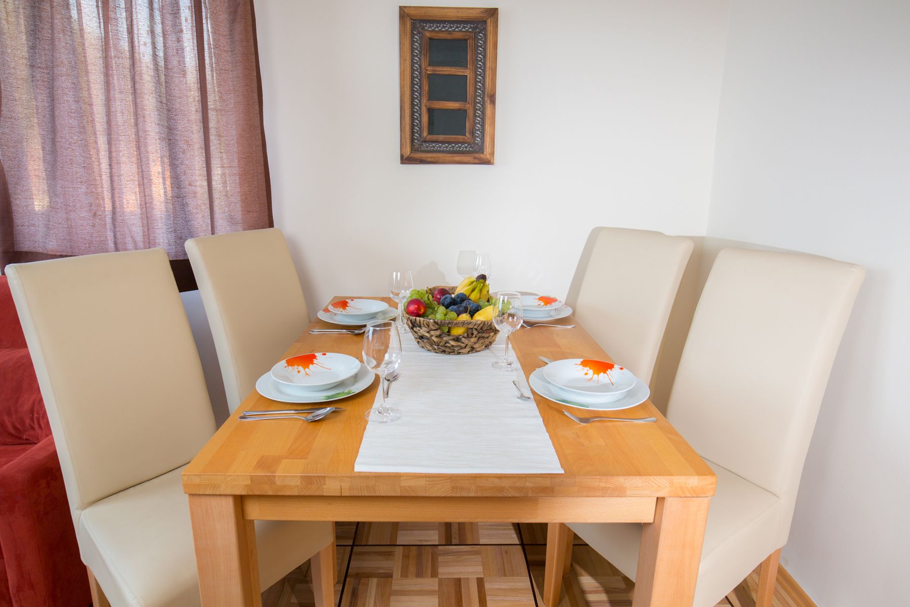 Jídelní kout v apartmánu Eisenstein