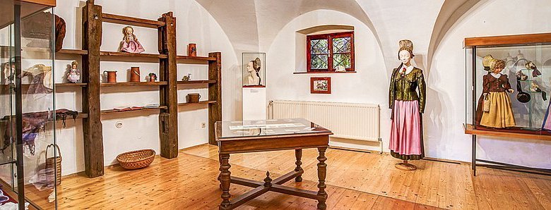 Costume room, © Benno Bertl