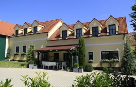 Guest house view, &copy; Manfred Edelmann
