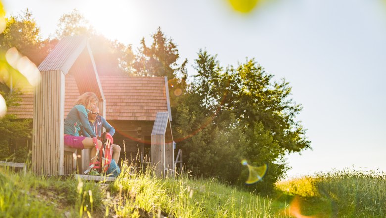 Rastplatz am Hutwisch mit Weitblick, © Wiener Alpen/Martin Fülöp