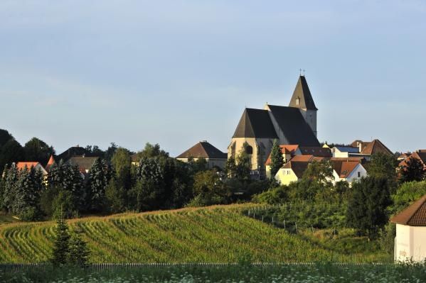 Poutní kostel Maria Laach