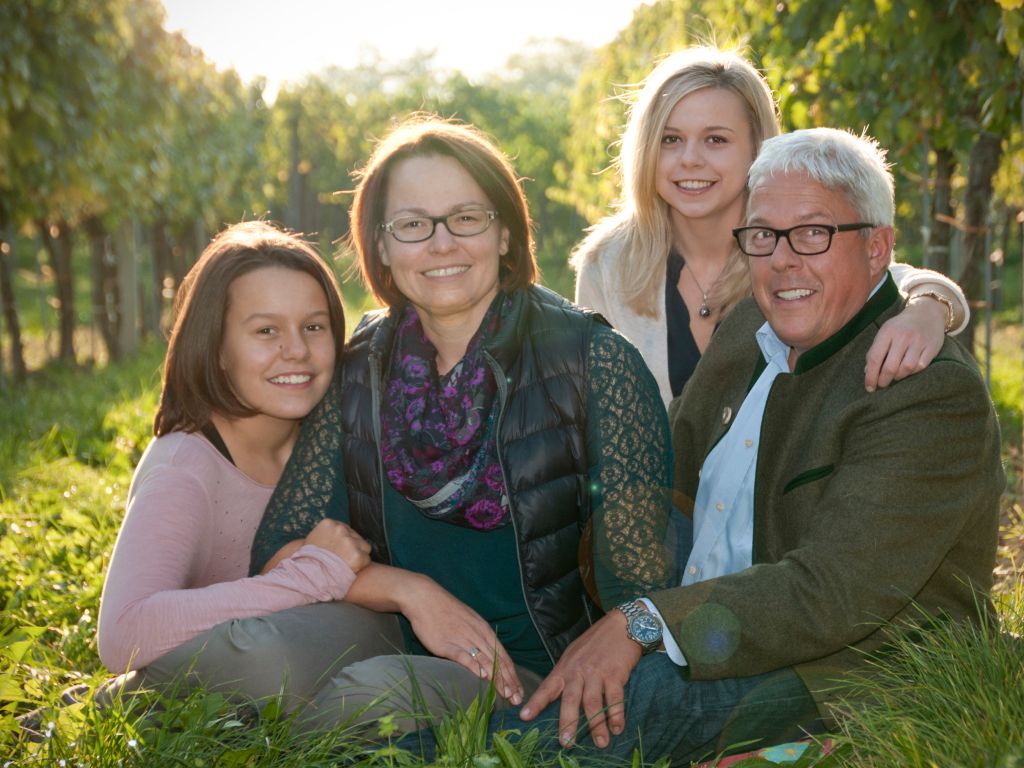 Vinařství Schmid family