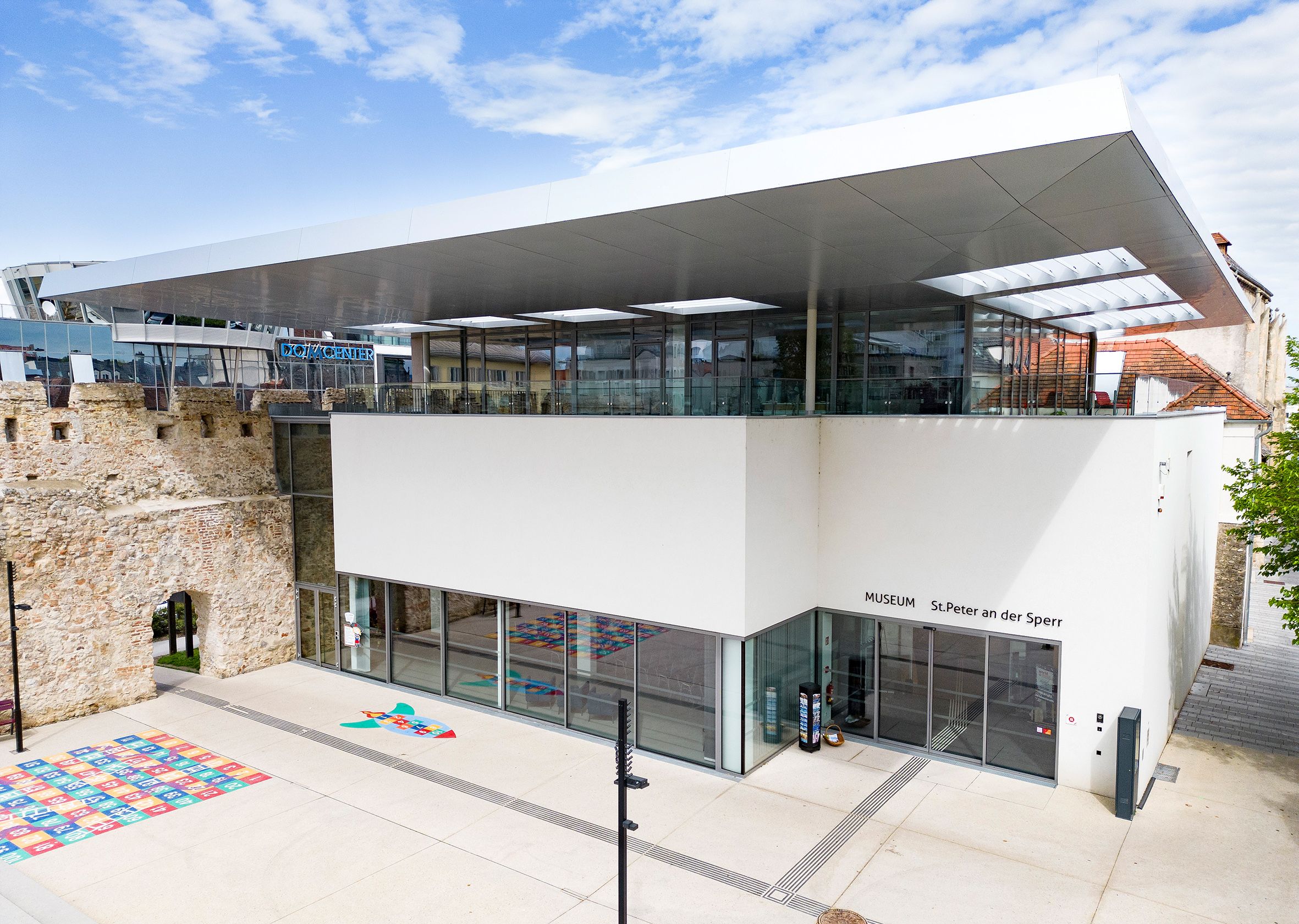 Moderní městské muzeum, které bylo přistavěno k bývalému klášteru