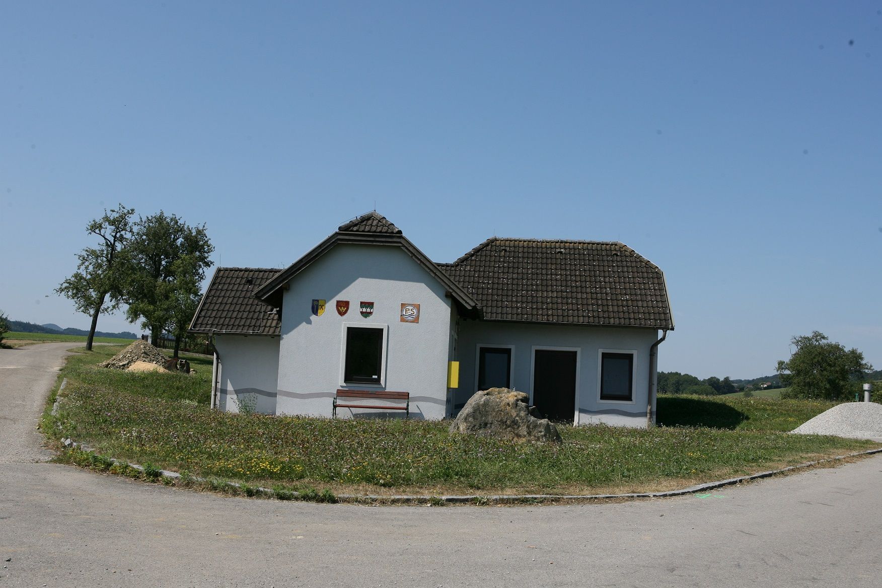Pitná fontána u vyvýšené nádrže