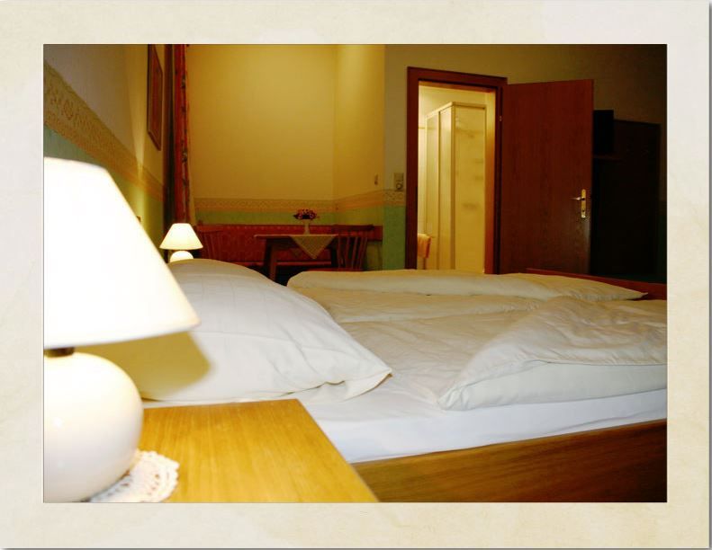 Hostinec Pension "Zum Schreiber"_pokoj