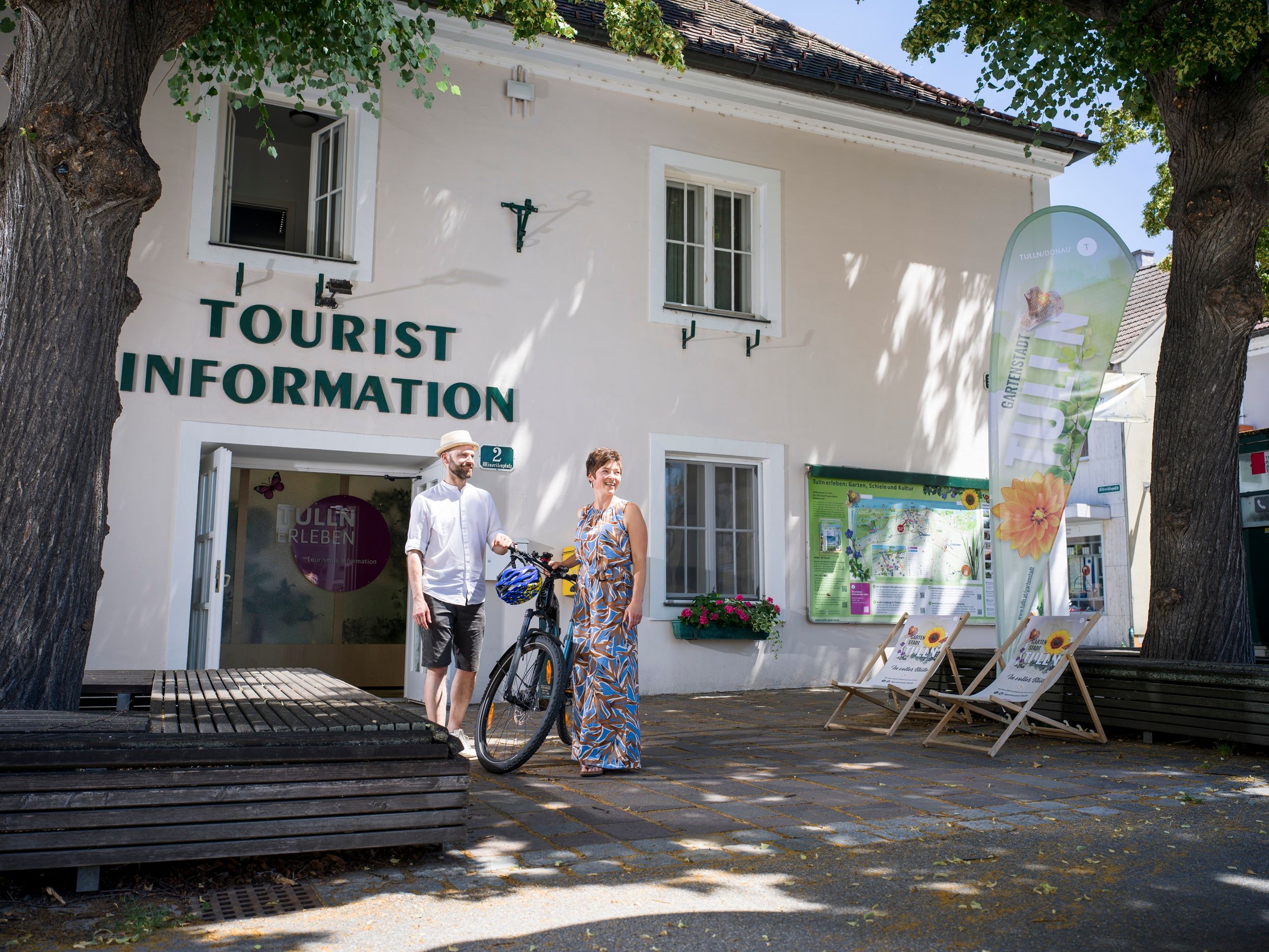 Pár na elektrokolech – Turistické informace Tulln 