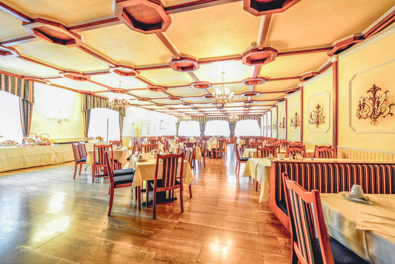 dining_room_c_wachauerhof_edited