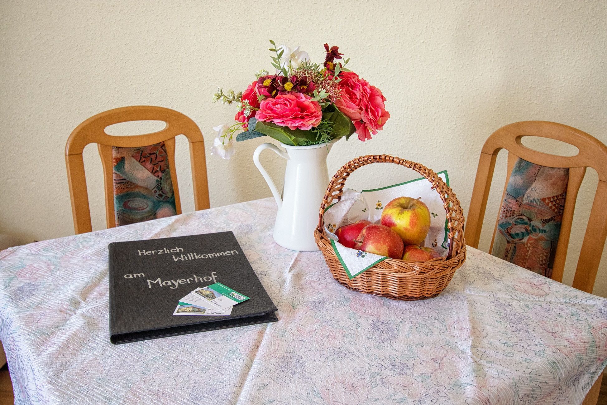 Stůl s uvítacím pozdravem 