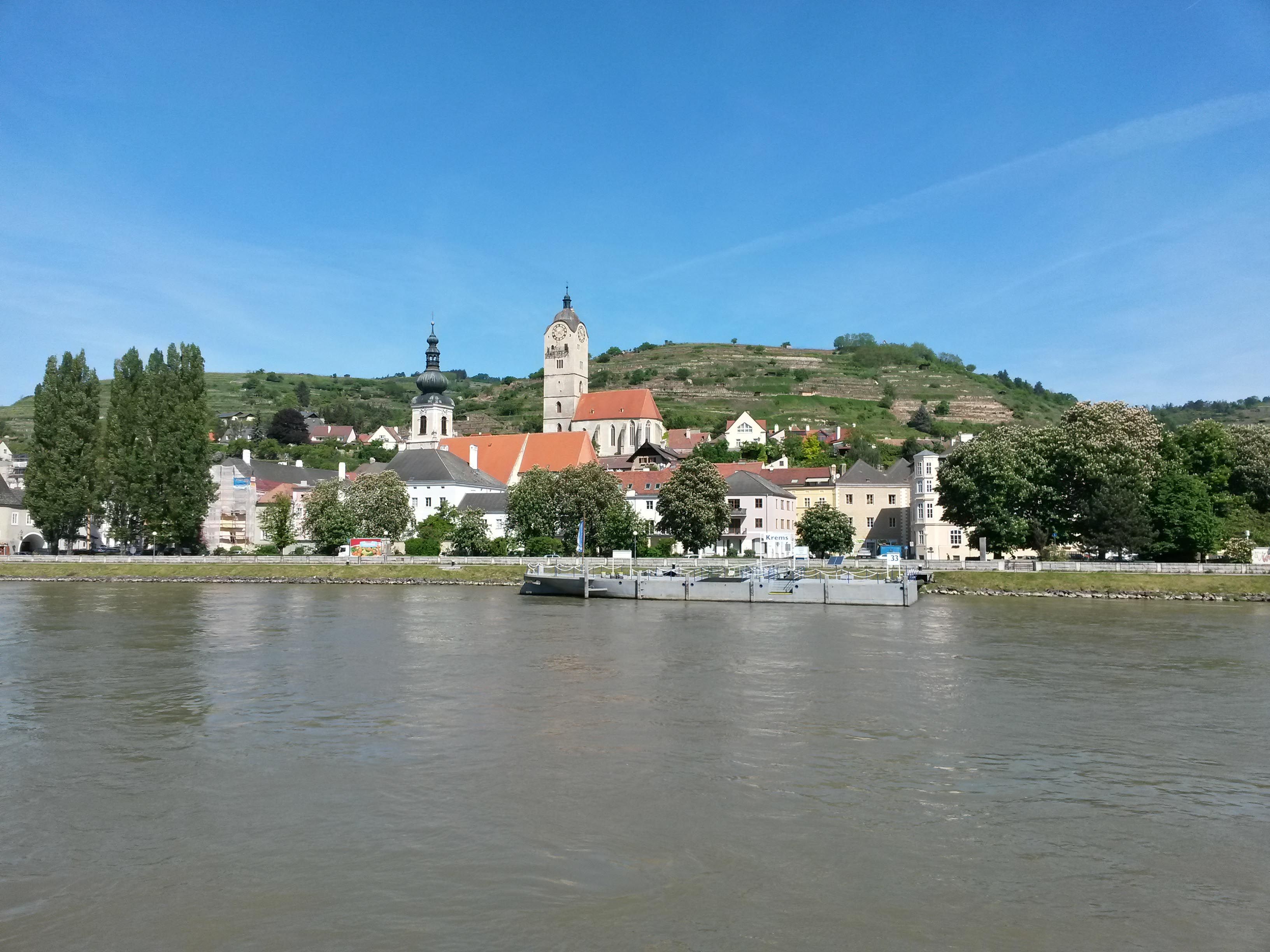 Výlet lodí Krems přistávací stupně