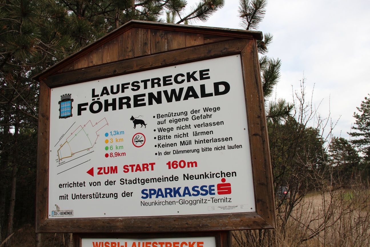 Běžecká trasa Föhrenwald informační tabule