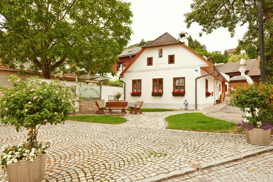 Náměstí s pilířem Artstetten