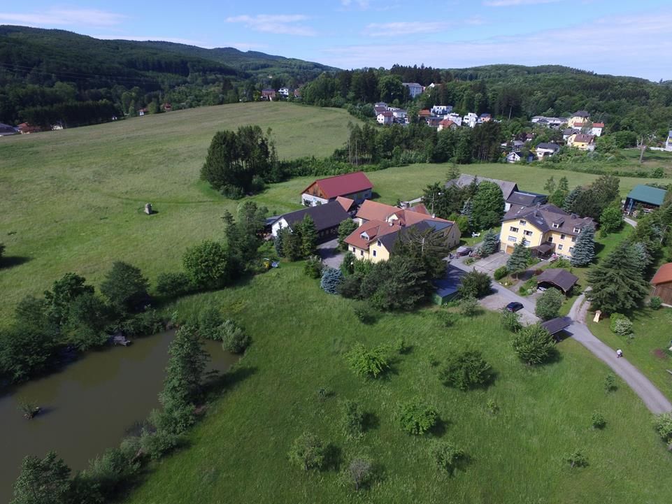 Panoramatický výhled na nádvoří 