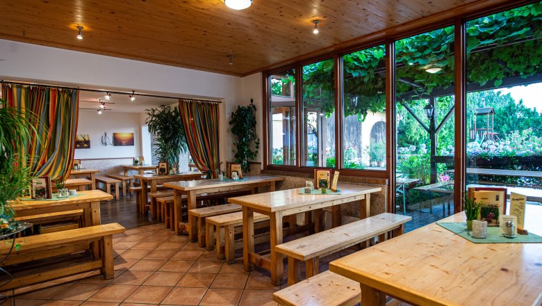 Wine tavern, © Martin Lifka Photography